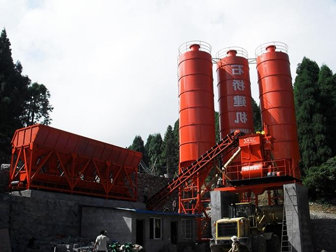 四川仙女山搅拌站 近景